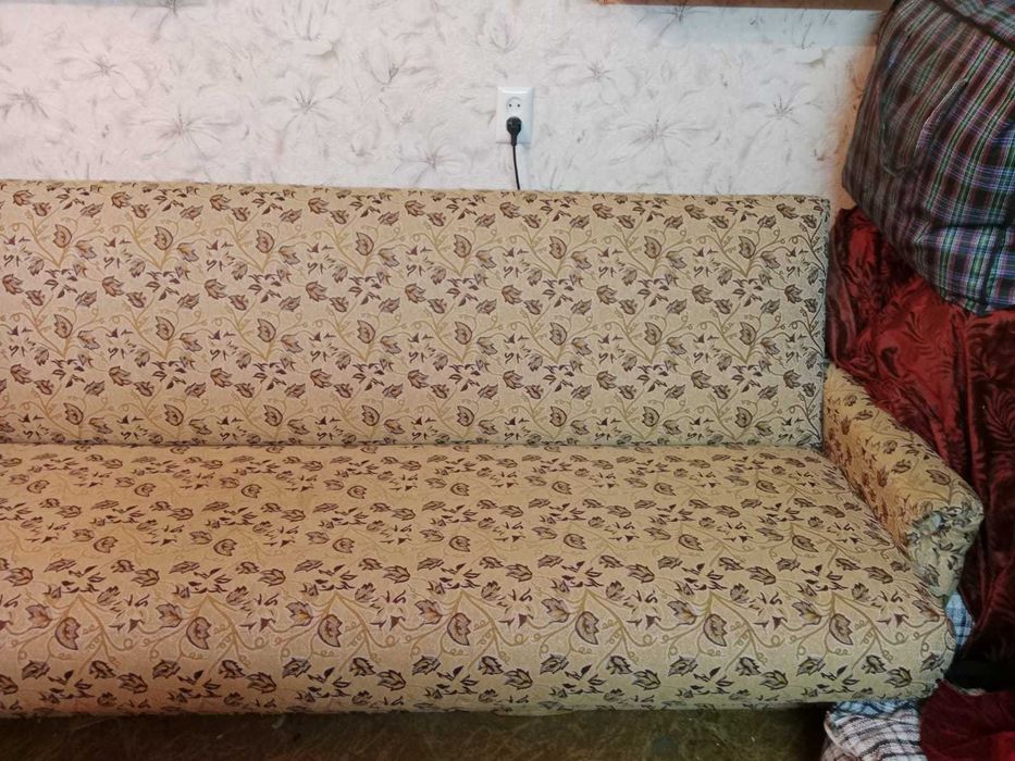 отдам диван даром