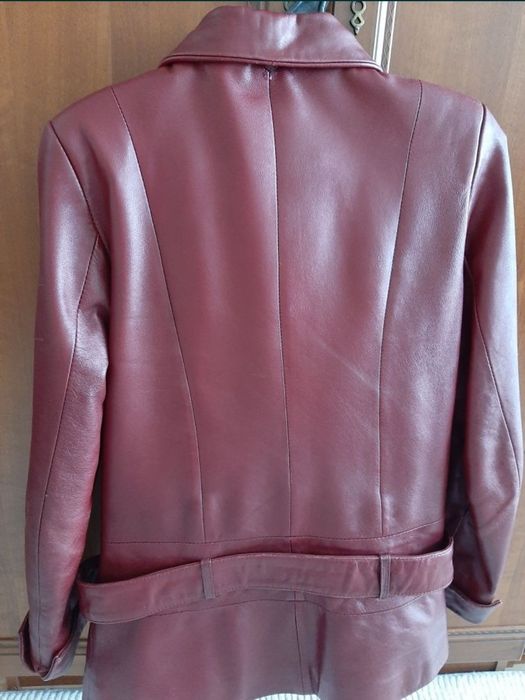 Куртка женская кожаная.
