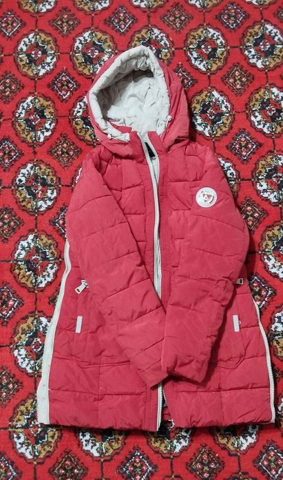 Ayollar uchun qishgi kurtka