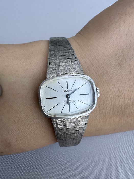 Ceas din argint de dama