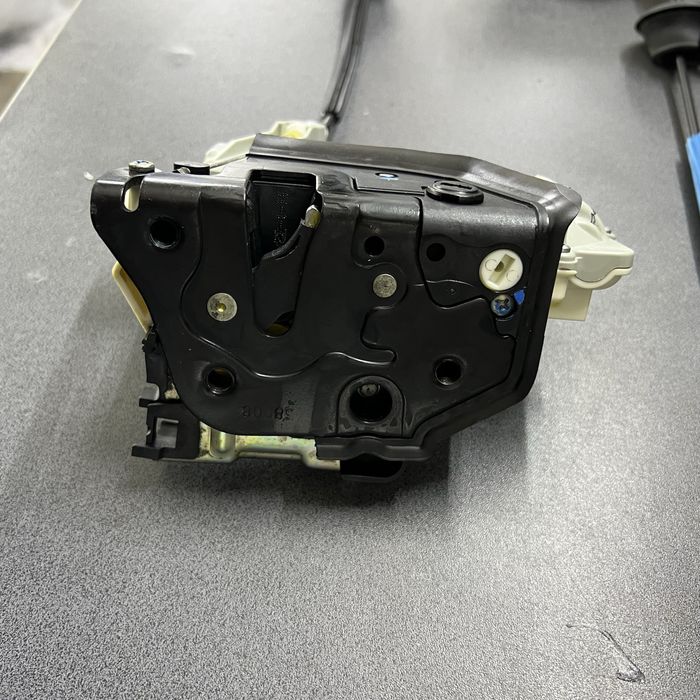 Замки дверей ауди а4 б8