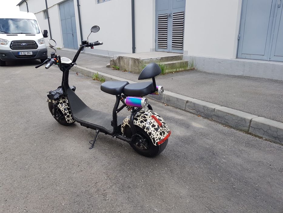 Scuter Electric 2locuri boxe muzica