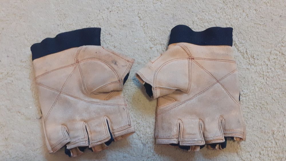 Хромирани дъюбели 2х 9кг.и ръкавици