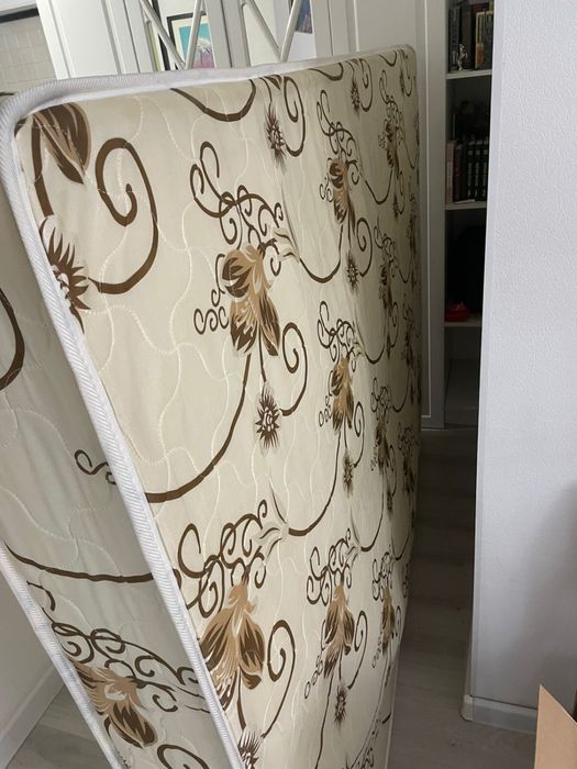 Отдам матрас бесплатно