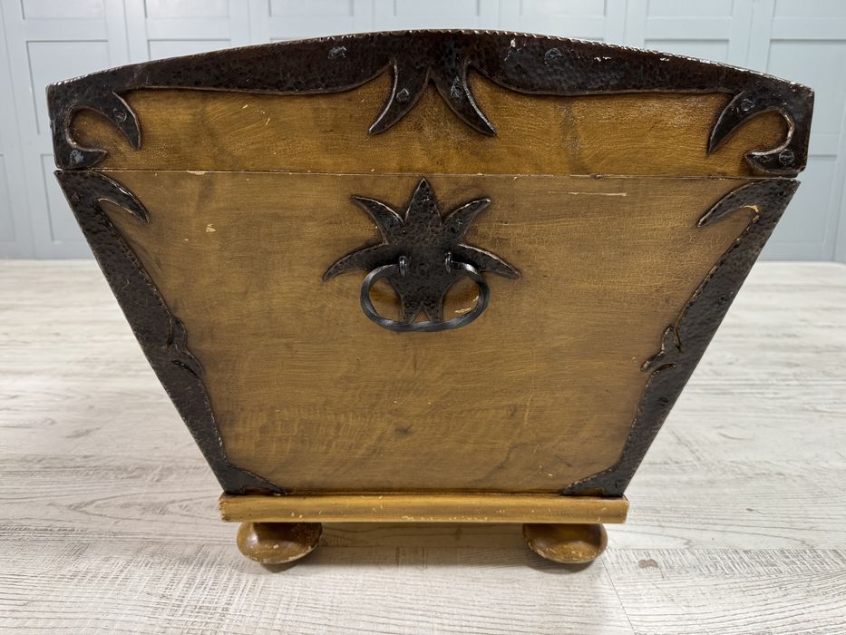 Старинен сандък масив К010