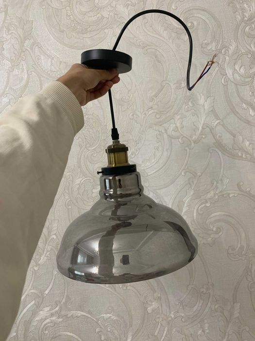 Стильная стекляная люстра