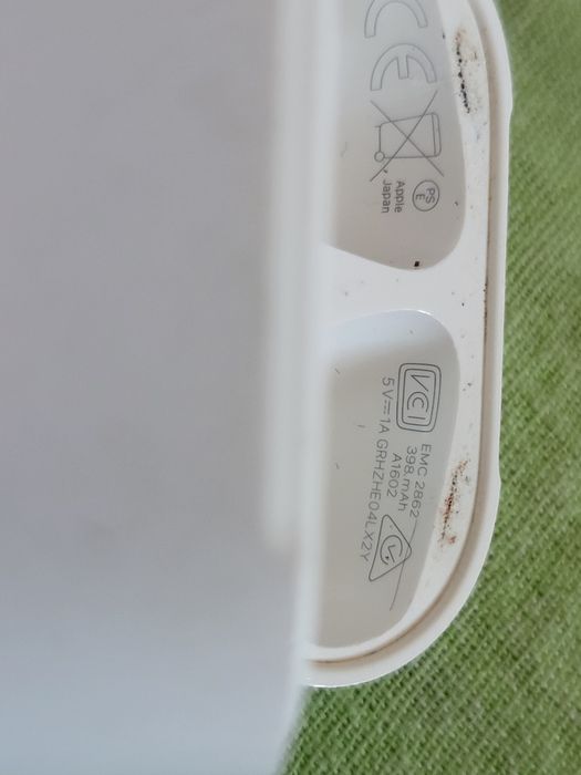 AirPods зарядная станция