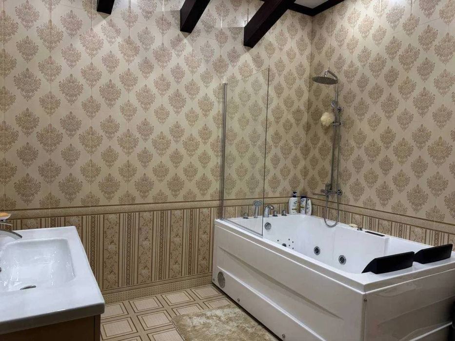 Сдается  Шикарный коттедж рядом с Итальянским посольством ( н1028 )