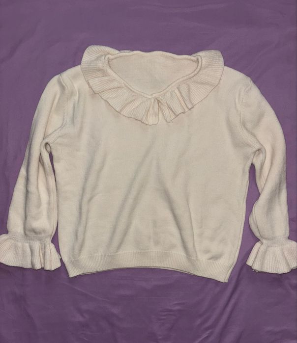 Белый свитер теплый