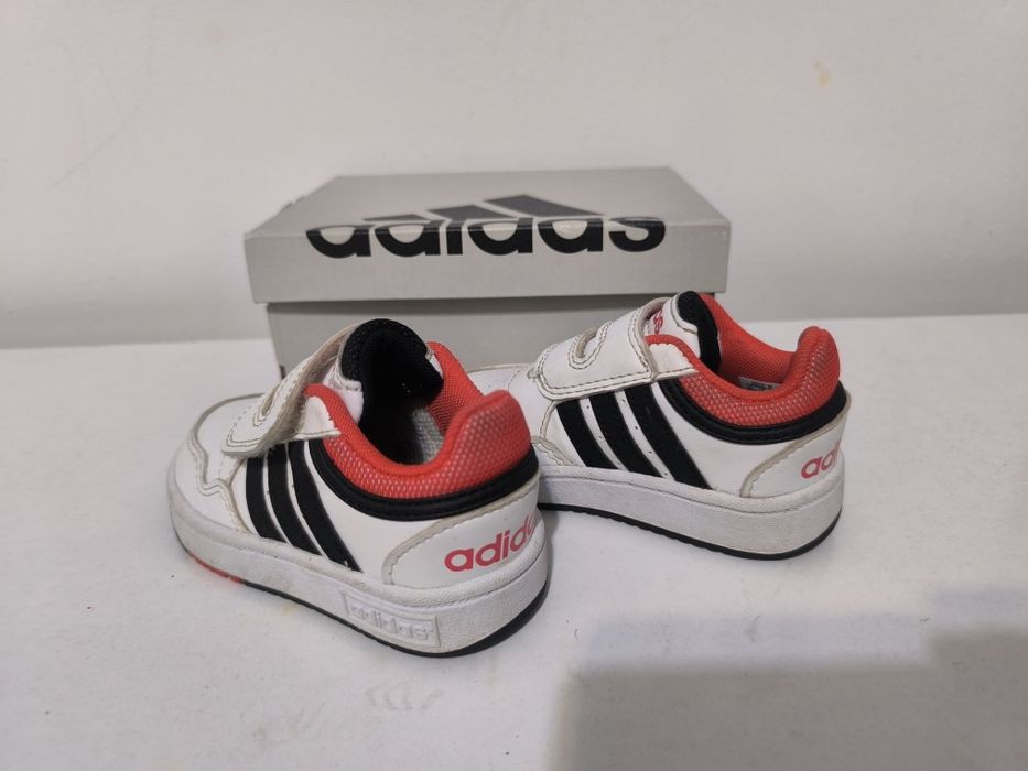 Adidas обувки номер 21