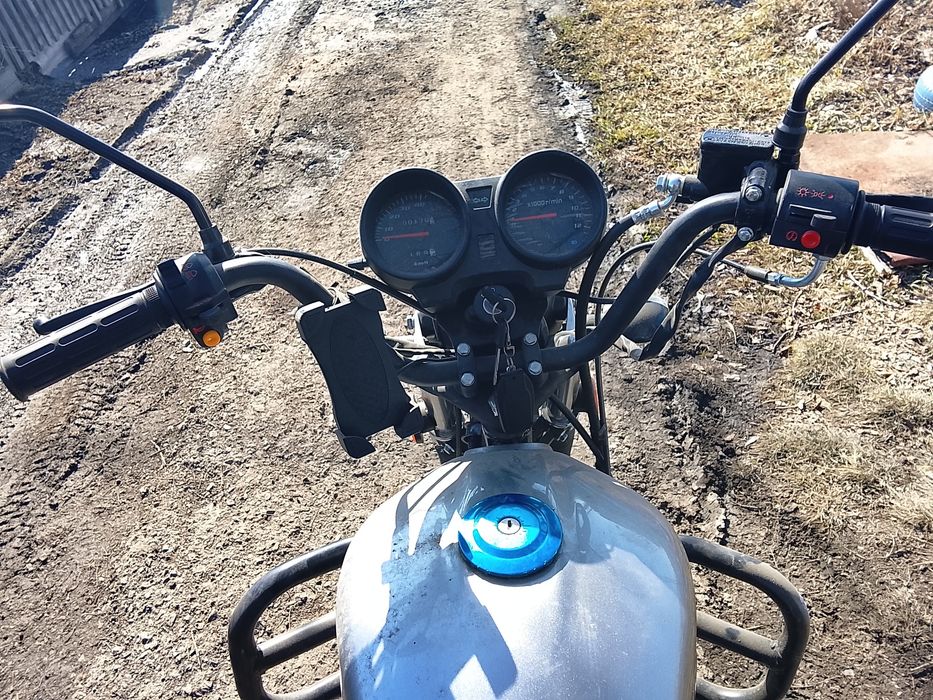 Продам мотоцикл yaqu