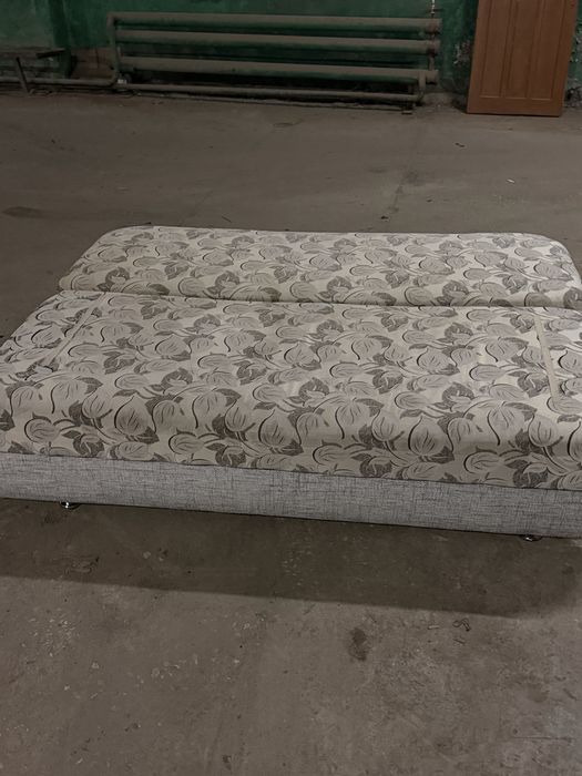 Продам диван еврокнижка