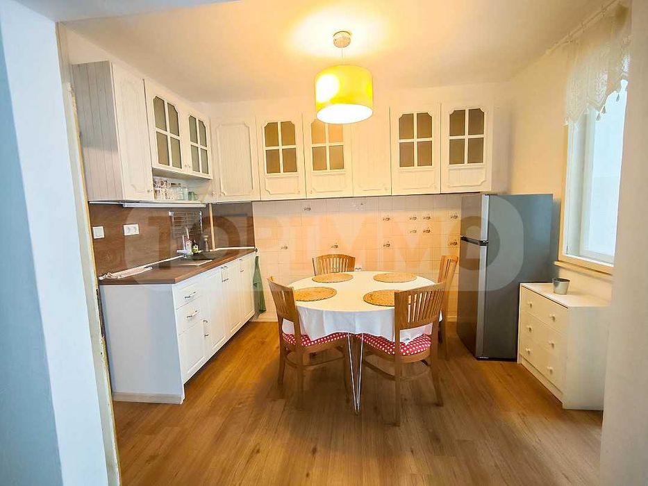 Дава се под наем Тристаен апартамент в Варна, Лятно кино Тракия - 100 кв.м за 510 € - Снимка #1