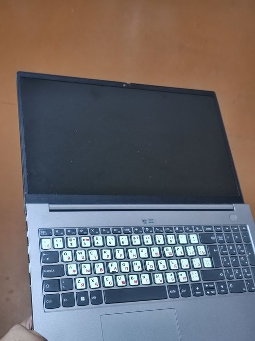Noutbuk core i3 180°