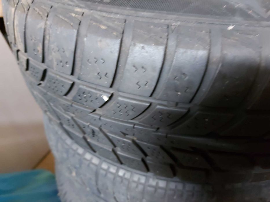 Cauciucuri iarna Hankook 165/65 R14