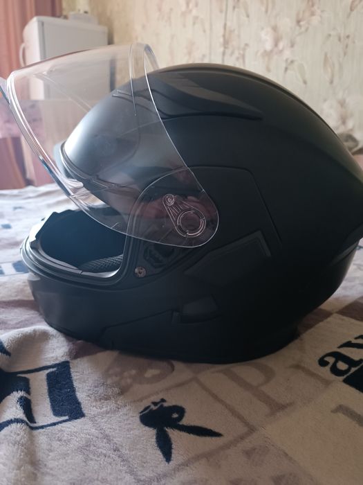 Продам мотошле новый