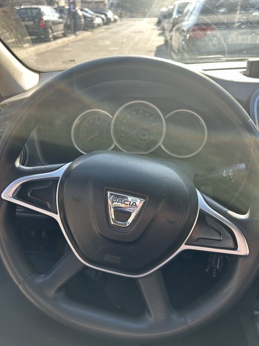 Dacia logan 2017 benzina  3000€ fix