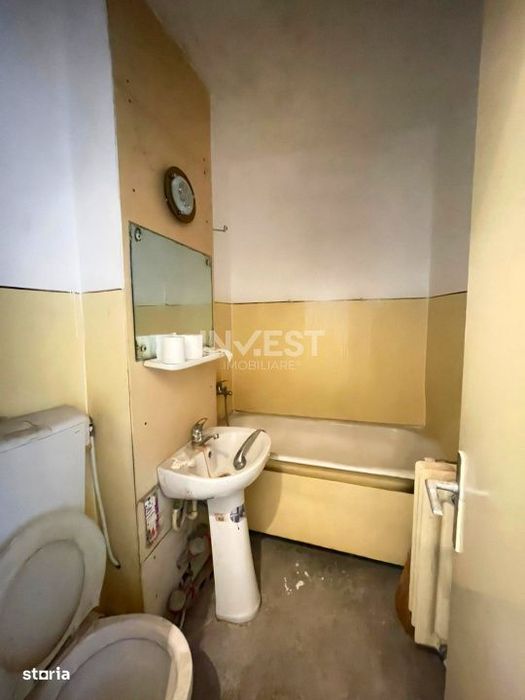 Apartament 3 camere decomandat - etaj 2 - Podu Ros