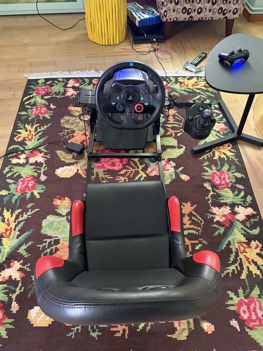 Vand/schimb play seat cu volan, schimbator, pedale si ps4 + jocuri