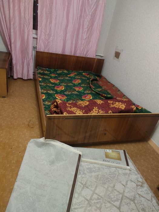 Шкаф крават тумбы