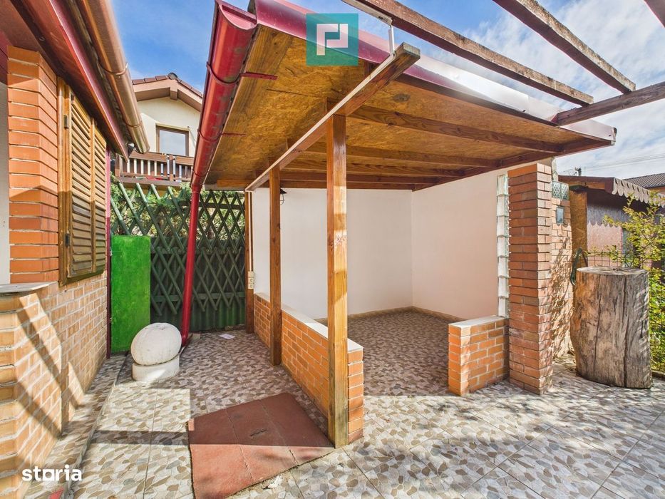 Casă cu o cameră, teren 350 mp în Subcetate