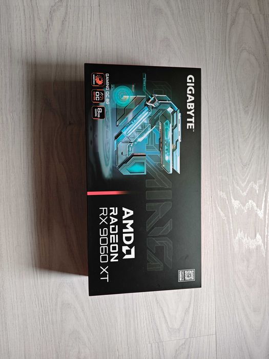 Видеокарта AMD Radeon RX 9060 XT (Как новая, использовалась 2 дня)