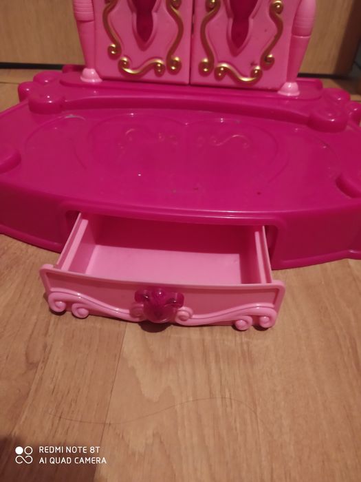 Măsuță cu  oglinda muzicala  fetițe