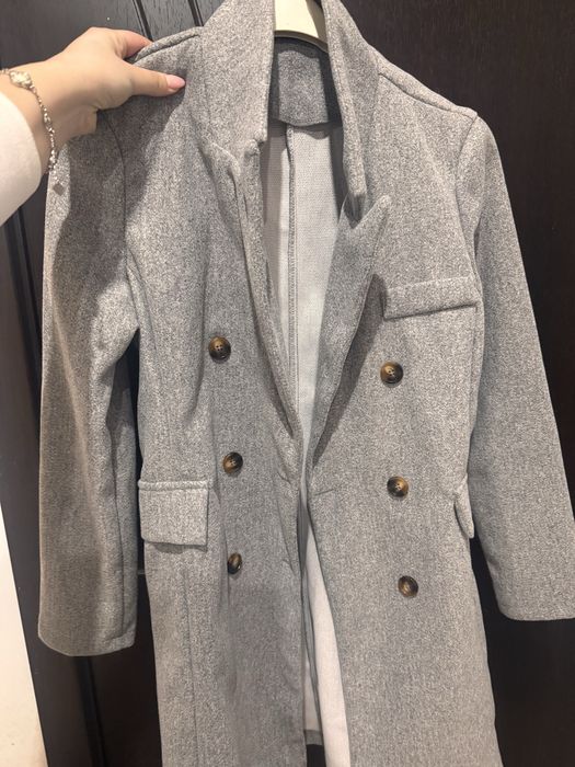 Елегантно дамско палто