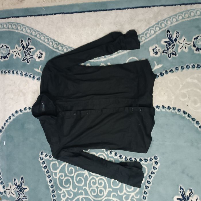 черная рубашка размер М