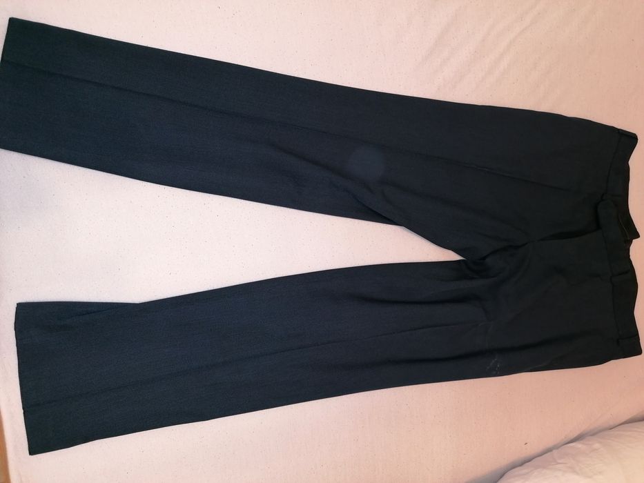 Costum bleumarin C&A pentru ocazii speciale