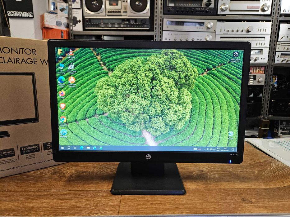 Монитор HP W2072a – Чисто нов, неразпечатван, в кутия с вградени тонколони