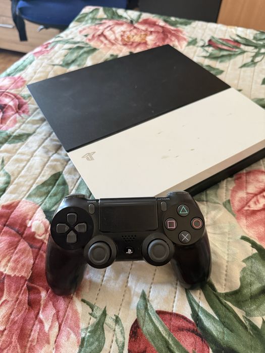 Playstation 4 1Tb с един джойстик