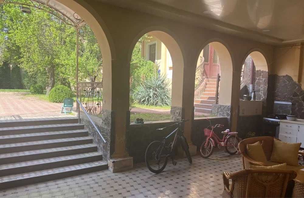 Продается дом Мирзо Улугбек Олчабог соток 9,5  Фасад 20м Ор БИЙ