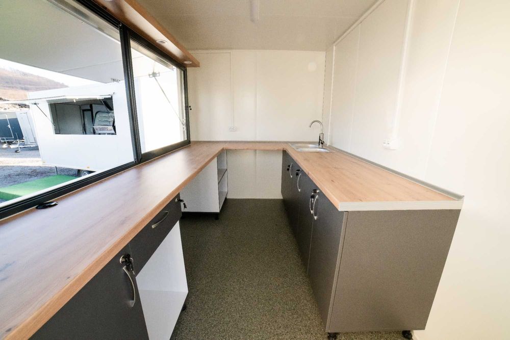 Rulota comerciala, FAST FOOD, food truck! Cu geam !!