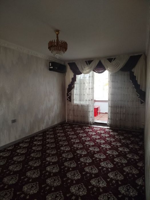 Ijaraga kvartira beriladi Mikrayon 2 xona 3 etajbozorcha orqasida