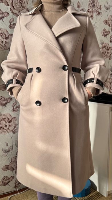 Продам новое  пальто