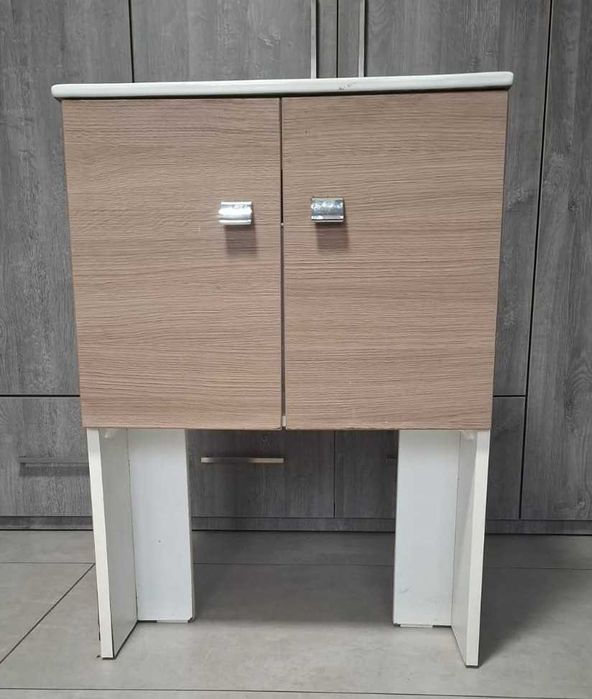 Chiuveta + masca de baie, dimensiuni: 61.5 x 36.5 cm