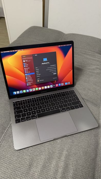 Macbook pro 13” 2017 i3
