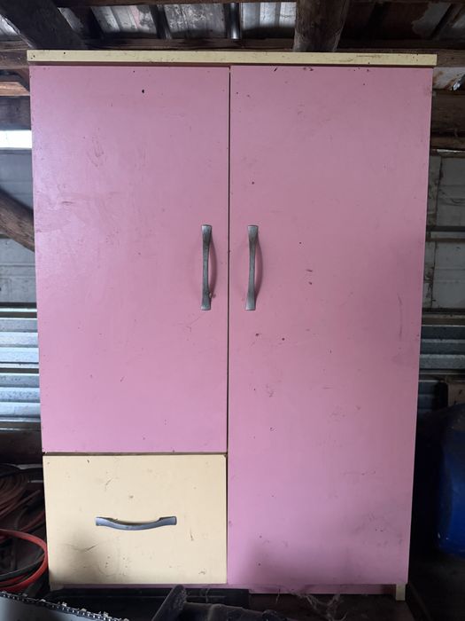 Гардероб голям 10 евро детско розово гардеробче 20лв добро състояние