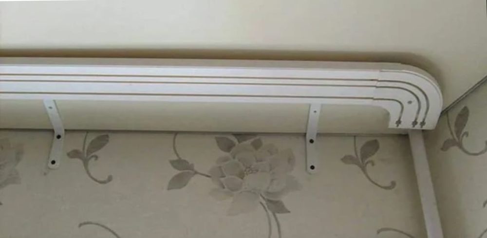 Монтаж доставка потолочных карниз