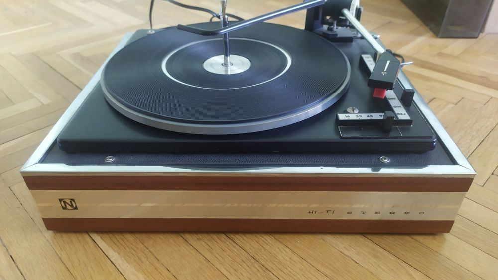 Немски грамофон NECKERMANN