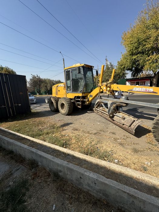Грейдр XCMG GR215 сотилади