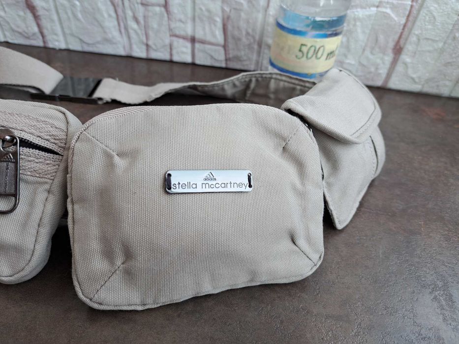 чанта за кръста Adidas by Stella McCartney,бежова чантичка,адидас,бана