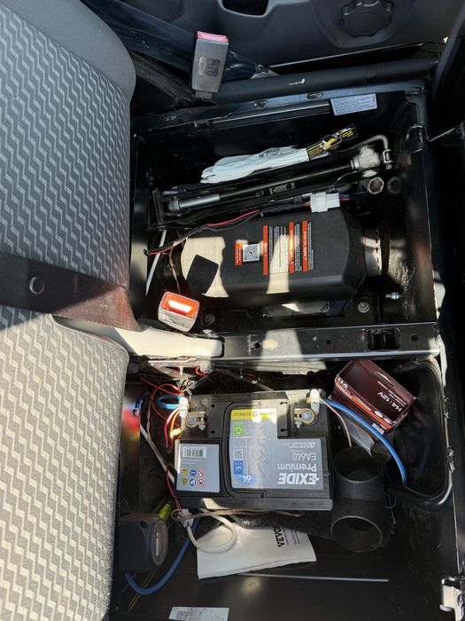 Se vinde Autoutilitara Volkswagen T5 2014