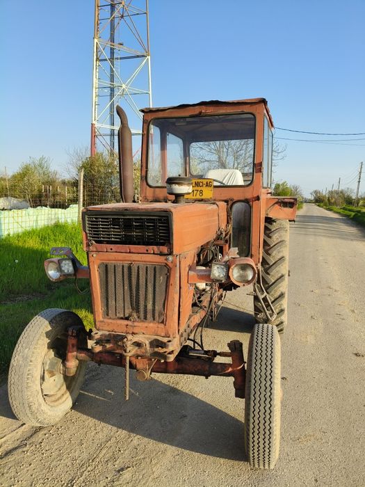 Vând tractor U650