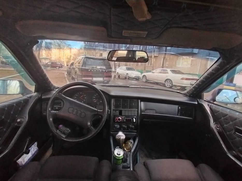 Автомобиль Ауди Б3