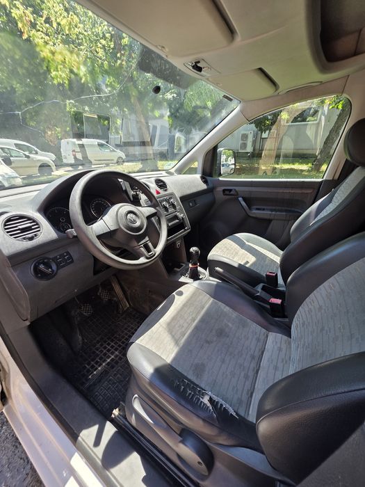 Volkswagen Caddy Frigorifică 2008 – 3.000 €