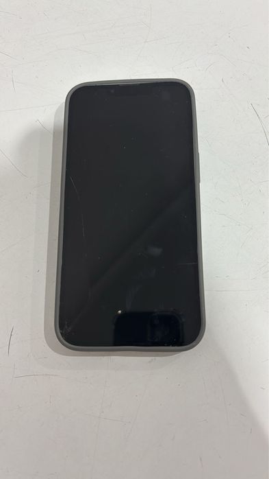 Продам айфон 13 в хорошем состояние