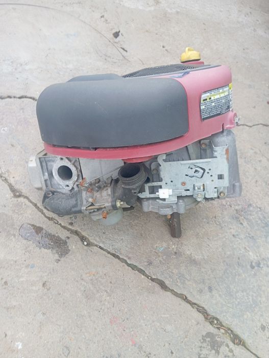 Двигател brings 13.5 на части