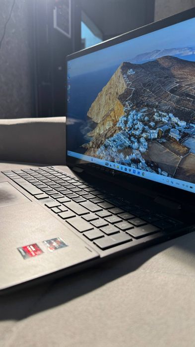 HP ENVY x360 Convertible + Sony WH-CH720 + Sumka